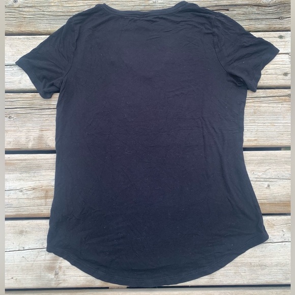 💛 Old Navy Luxe Black V-Neck Tee Shirt - Size S - Picture 3 of 6